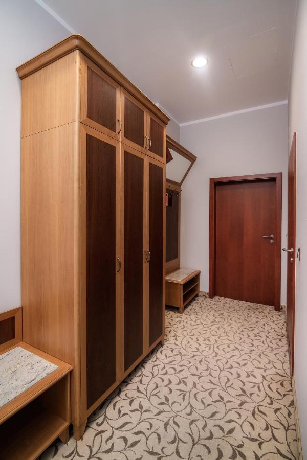 Hotel Park Kajetany Nadarzyn Exteriér fotografie